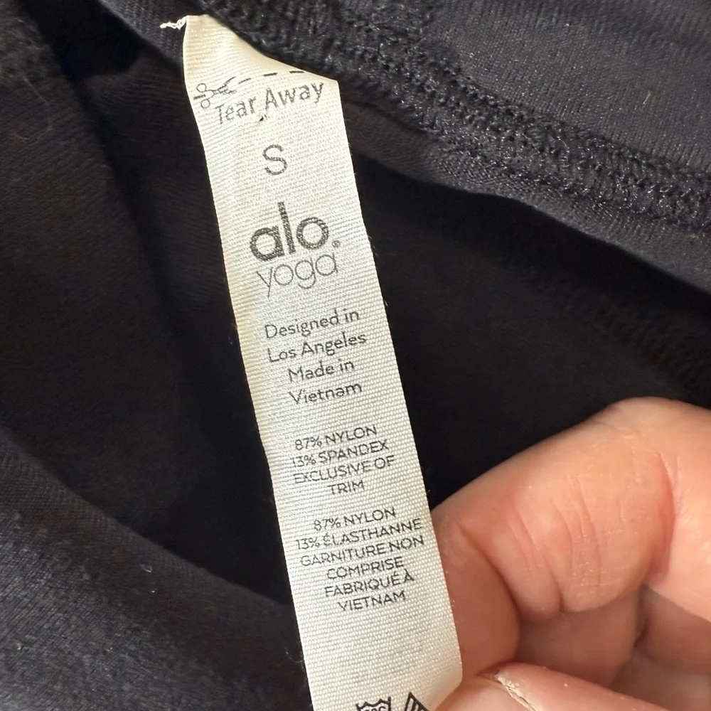 Black Alo Yoga Leggings with Pocket (S)